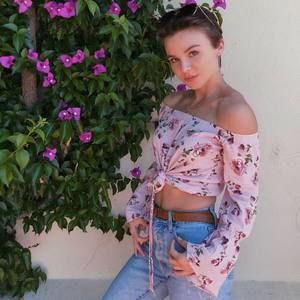 Meet your Posher, Emma